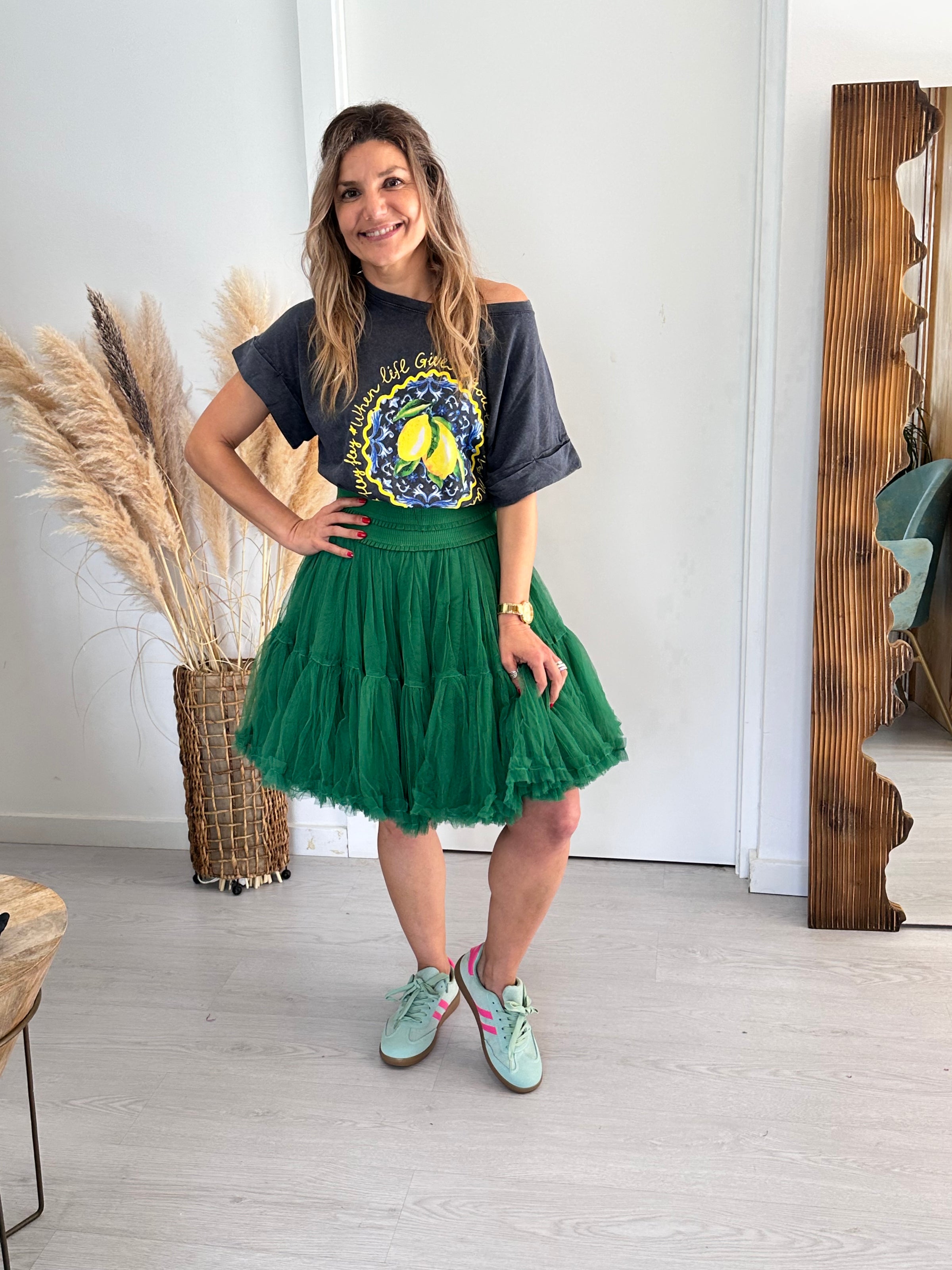 Saia Curta Tule | Flora