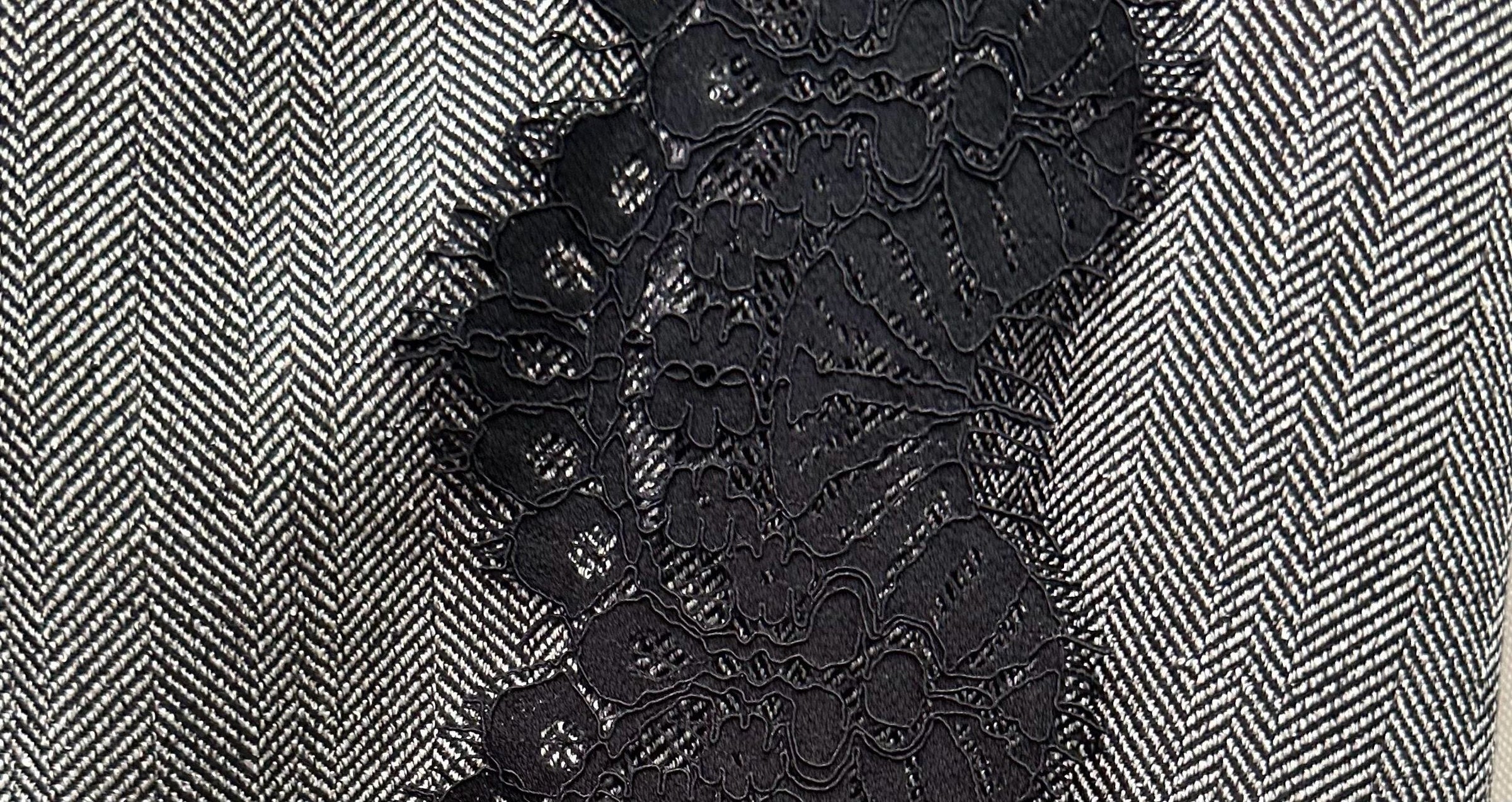 FALDA CORTA ROLLOS (NEGRO) | SORA