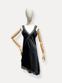 Vestido Curto Assimétrico | Eliza