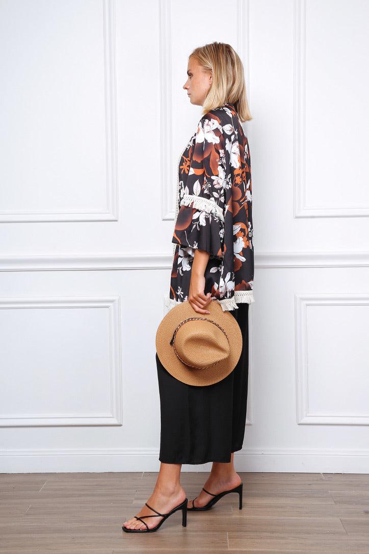 Quimono Floreal Com Franjas (preto) - Grine Store | Bijuterias