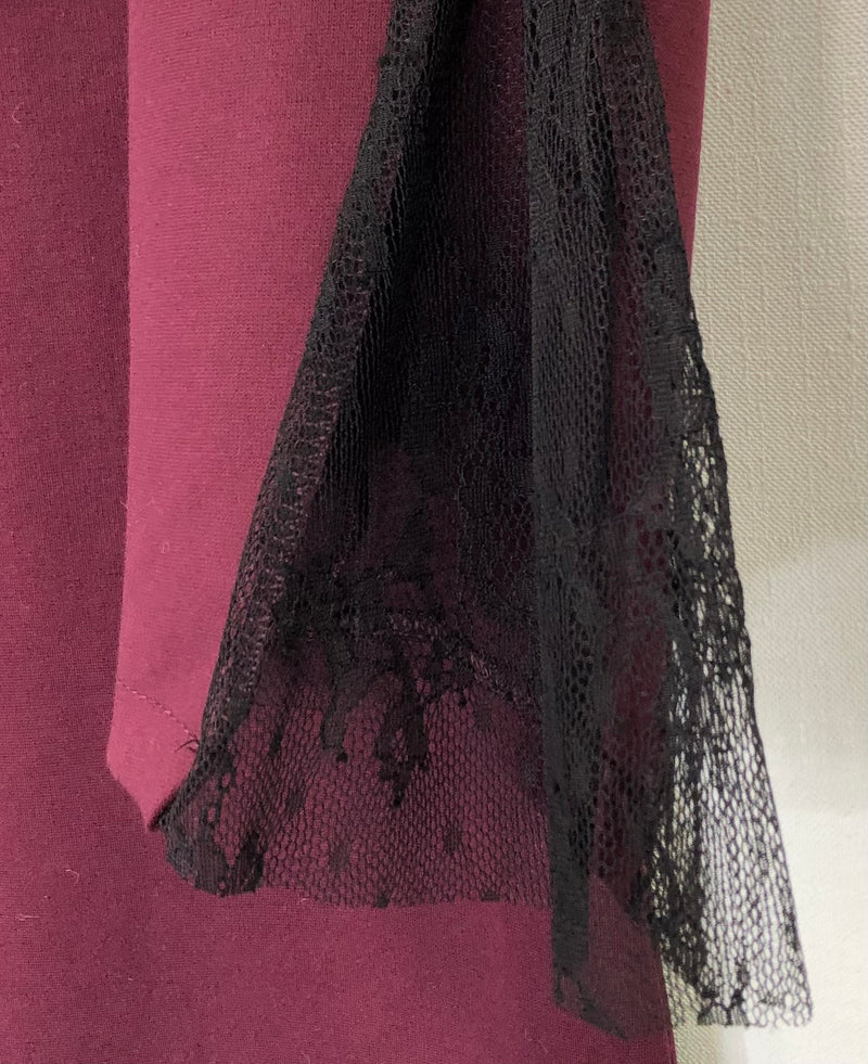 Vestido Curto Detalhe Renda - Bordeaux