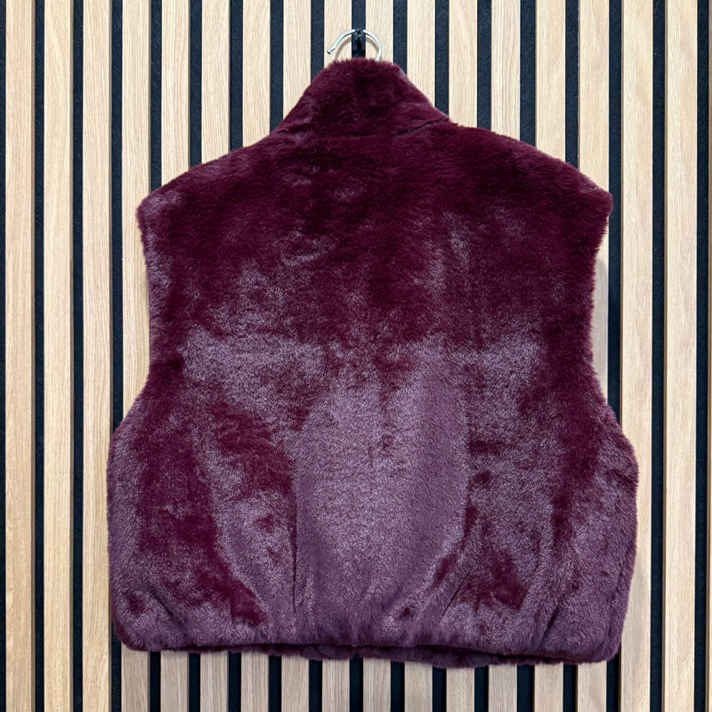 Colete Curto Pêlo Macio