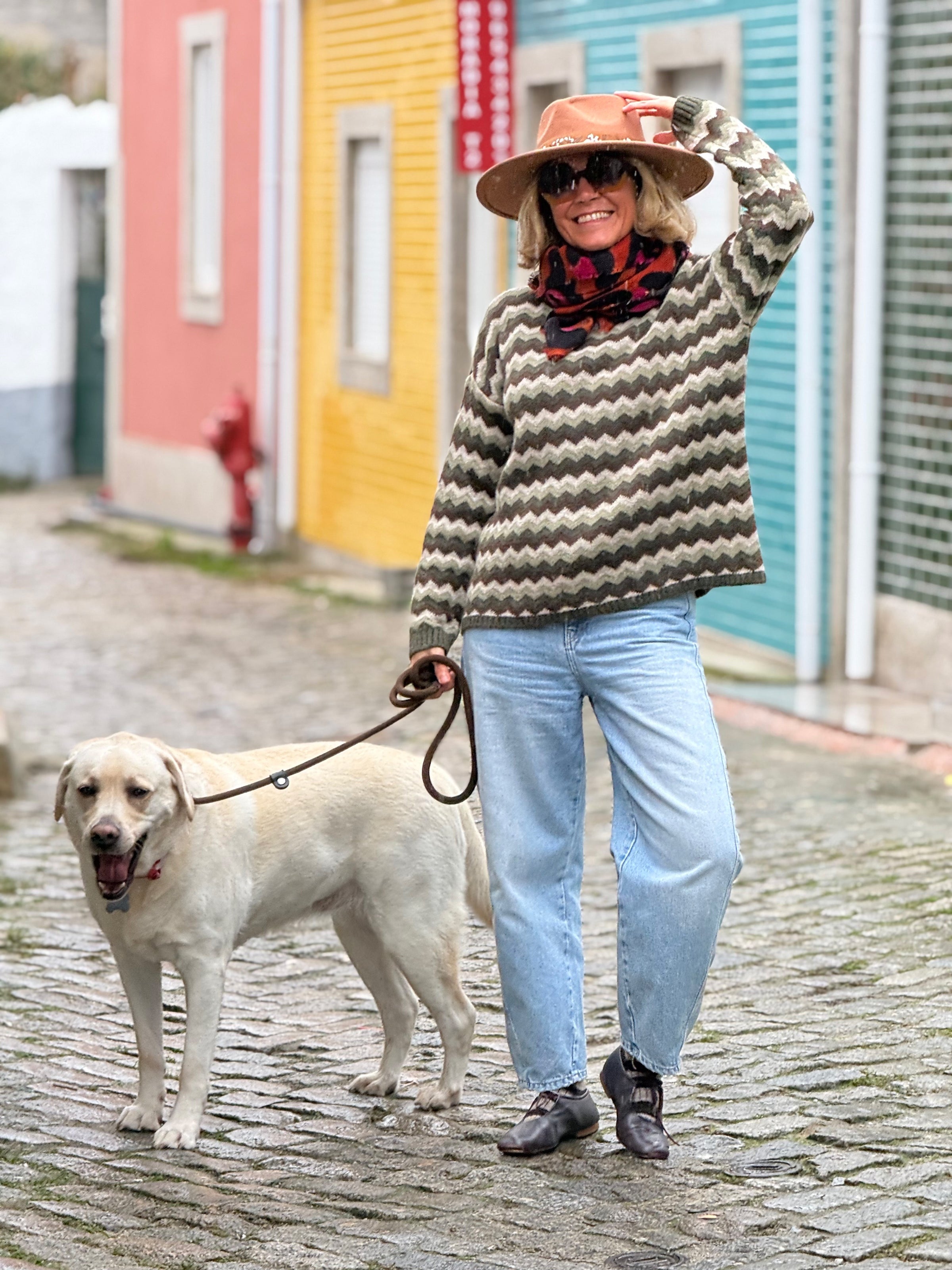 STARS CAMEL KNITTED SWEATSHIRT | NALA