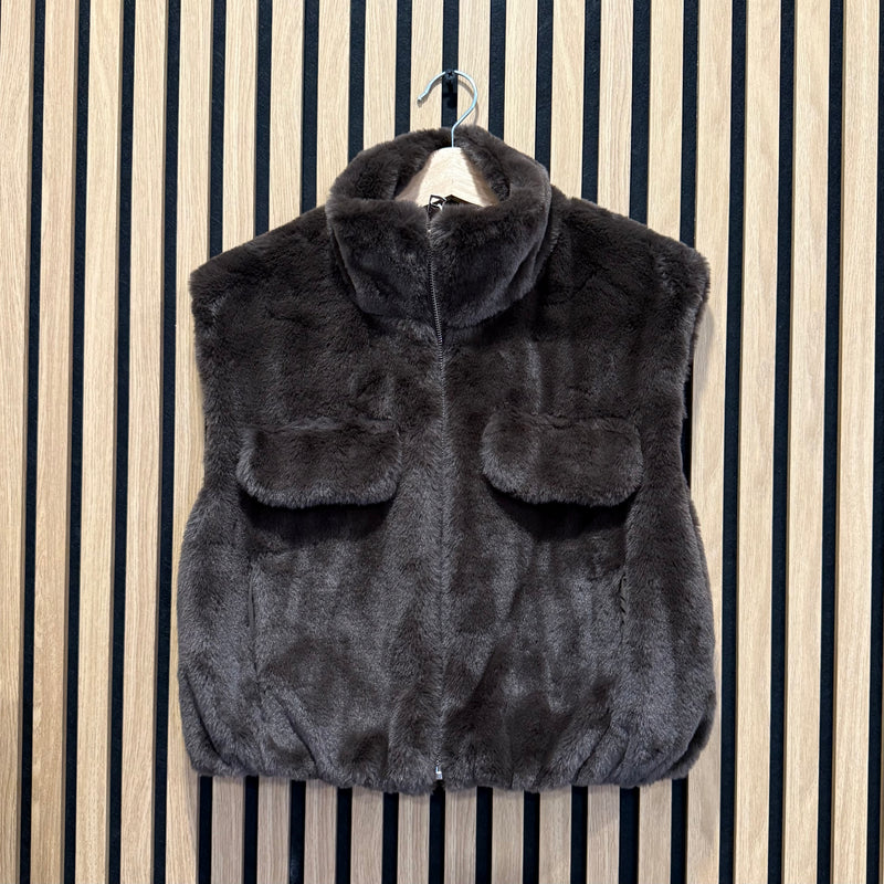 Colete Curto Pêlo Macio