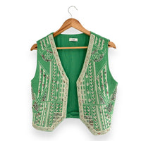 colete verde missangas frente