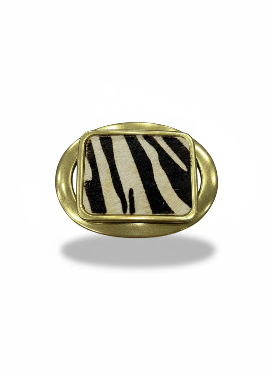 Cinto de Couro Preto com Fivela Pêlo Zebra