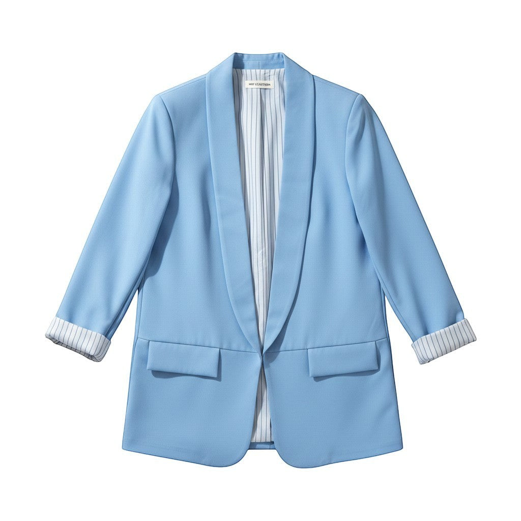 GRINE blazer azul claro em poliéster com elastano, forro branco de riscas pretas e ombros com enchumaços.