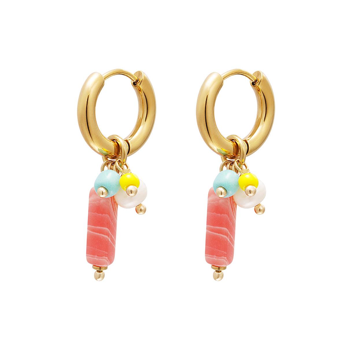 Brincos GRINE dourados com argolas, contas coloridas, pérolas e barra coral em aço inoxidável
