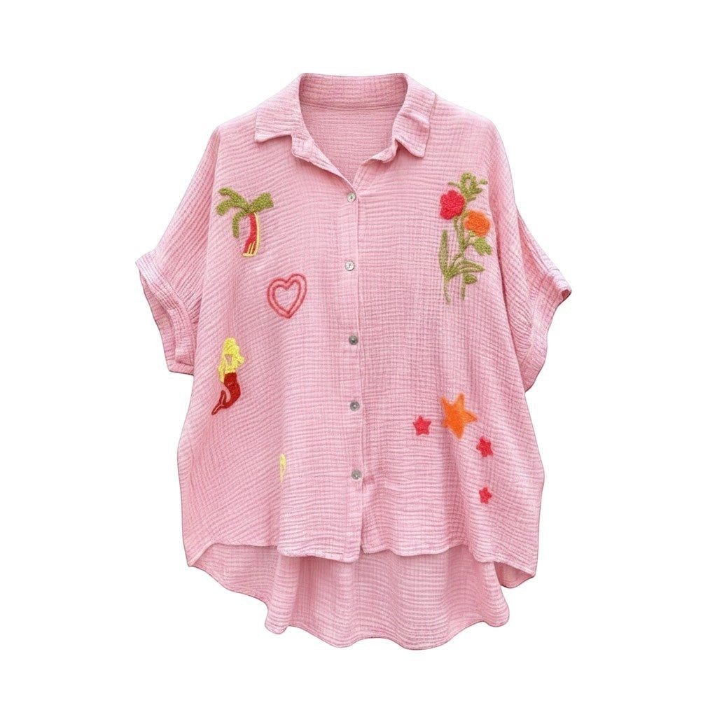 GRINE camisa rosa de algodão com bordados de palmeira, sereia, coração e flores. Corte oversize.