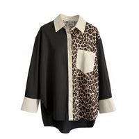 Camisa larga GRINE em algodão com design assimétrico, padrão animal print e detalhes em preto e bege.