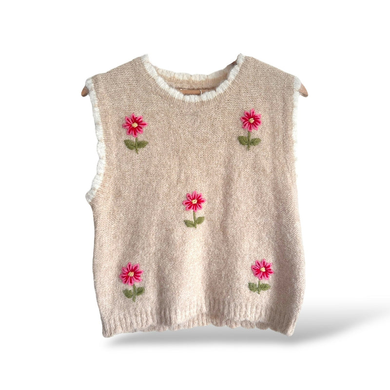 Colete de malha bege GRINE com flores bordadas em rosa e detalhes em branco nas bordas
