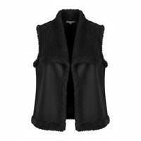 Colete GRINE Rafa em pêlo sintético preto com gola ampla e corte aberto, elegante e quente para o inverno.