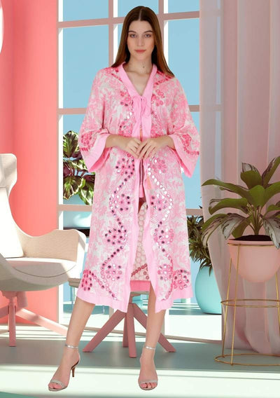 GRINE Kimono Espelhos rosa fluorescente com bordados de espelhos e detalhes florais. Peça versátil para praia ou noite.