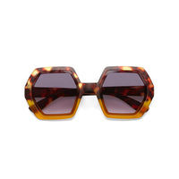 Óculos de sol GRINE OKKIA EMMA com armação geométrica em acetato Havana Yellow e lentes pretas polarizadas.