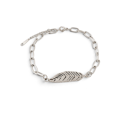 Pulseira GRINE com pingente de folha cravejado em aço inoxidável prateado com corrente de elos ajustável