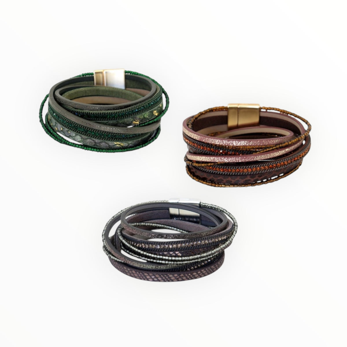 Pulseiras GRINE modelo Grizzly com duas voltas, fecho magnético e detalhes em pedrarias, disponíveis em várias cores.