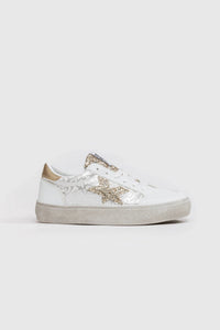 Sapatilhas GRINE Aura brancas com detalhe de estrela em glitter dourado e sola texturizada