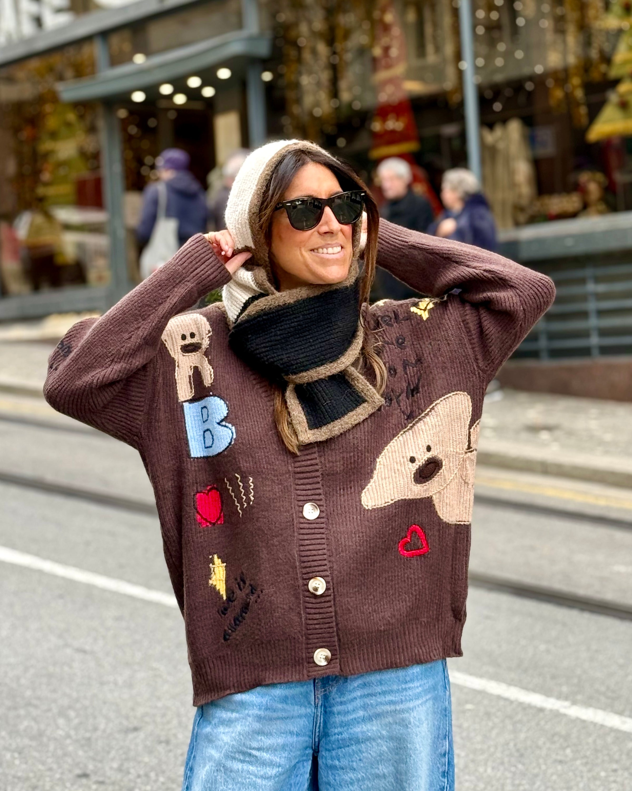 SUDADERA DE PUNTO CAMEL ESTRELLAS | NALA