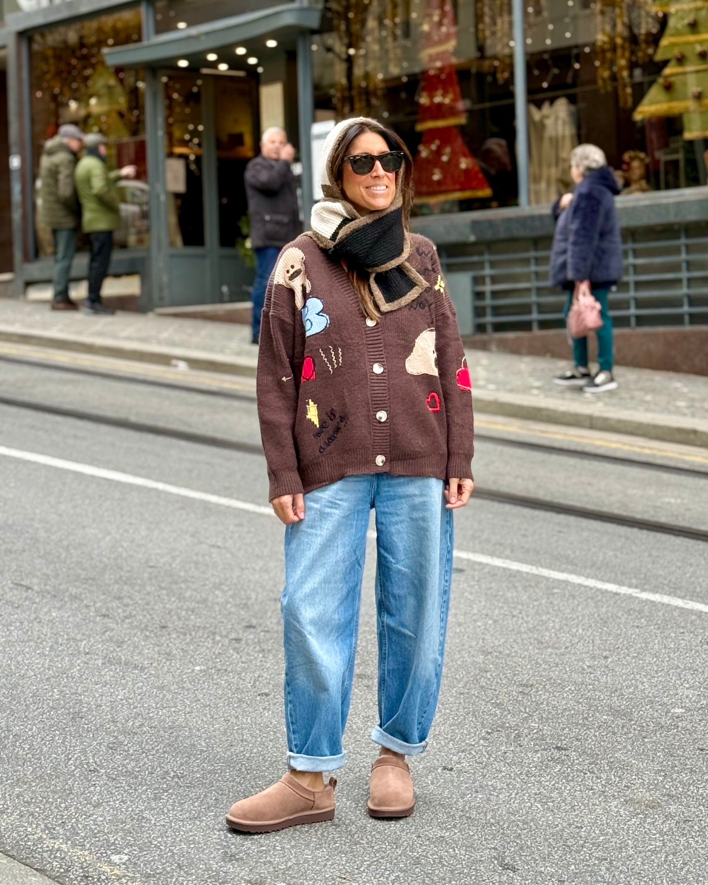 SUDADERA DE PUNTO CAMEL ESTRELLAS | NALA