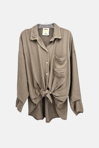 Camisa com detalhes dourados (Taupe) | Eno